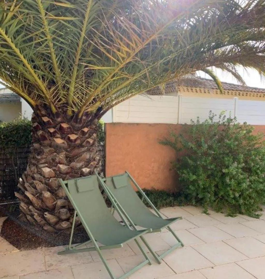 Villa 4 Etoiles Climatisee, Piscine, Parking Saint-Cyr-sur-Mer 0*,  France